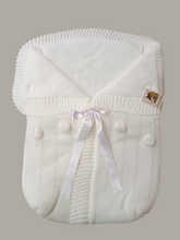 Cargar imagen en el visor de la galería, 3187 White with white Pompom Sleeping Bag