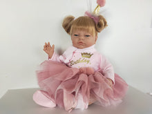 Cargar imagen en el visor de la galería, 28035 Valeria Muñeca Feliz Cumpleaños