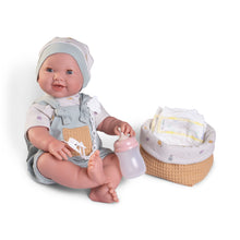 Charger l'image dans la galerie, 50415 Mia Baby, Pees when she takes her bottle
