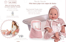 Cargar imagen en el visor de la galería, 50417 Mia Baby, Pees when she takes her bottle