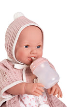 Cargar imagen en el visor de la galería, 50417 Mia Baby, Pees when she takes her bottle