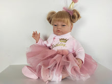 Cargar imagen en el visor de la galería, 28035 Valeria Muñeca Feliz Cumpleaños