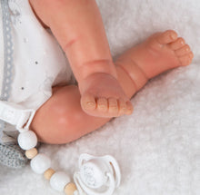 Load image into Gallery viewer, 98195 Daniela Reborn Doll