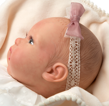 Cargar imagen en el visor de la galería, 98088 Muñeca Nora Reborn