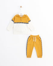 Cargar imagen en el visor de la galería, 8462 Boys Mustard Knitted Set (Pack 4)