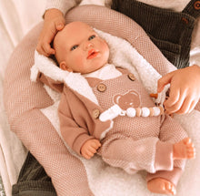 Cargar imagen en el visor de la galería, 98110 Muñeca Lola Reborn