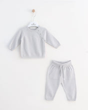 Cargar imagen en el visor de la galería, 8471  Boys White Trousers Set (Pack 4)
