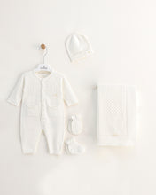 Charger l&#39;image dans la galerie, 3067 Newborn Beige Baby Gift 5 Pieces Set
