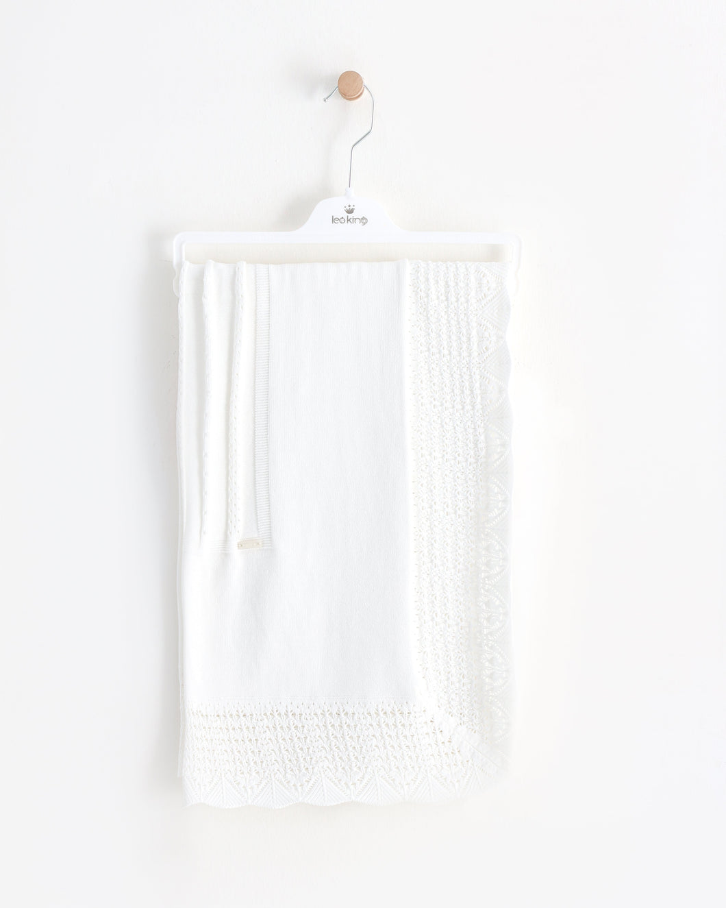 6365 White Knitted Shawl