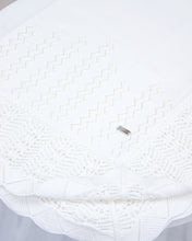 Load image into Gallery viewer, 6332  White Knitted Shawl
