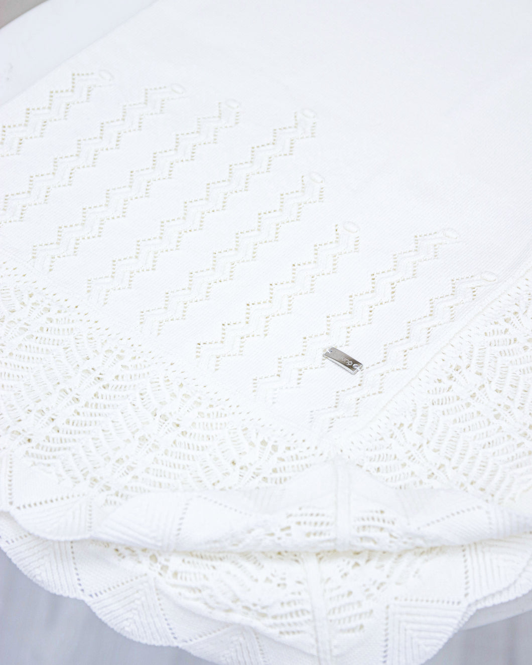 6332  White Knitted Shawl