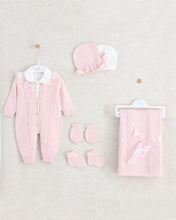 Charger l&#39;image dans la galerie, 3409 Newborn Beige Gift Set 7 Pieces
