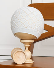 Cargar imagen en el visor de la galería, 1126 Beige Baby Boy Hat
