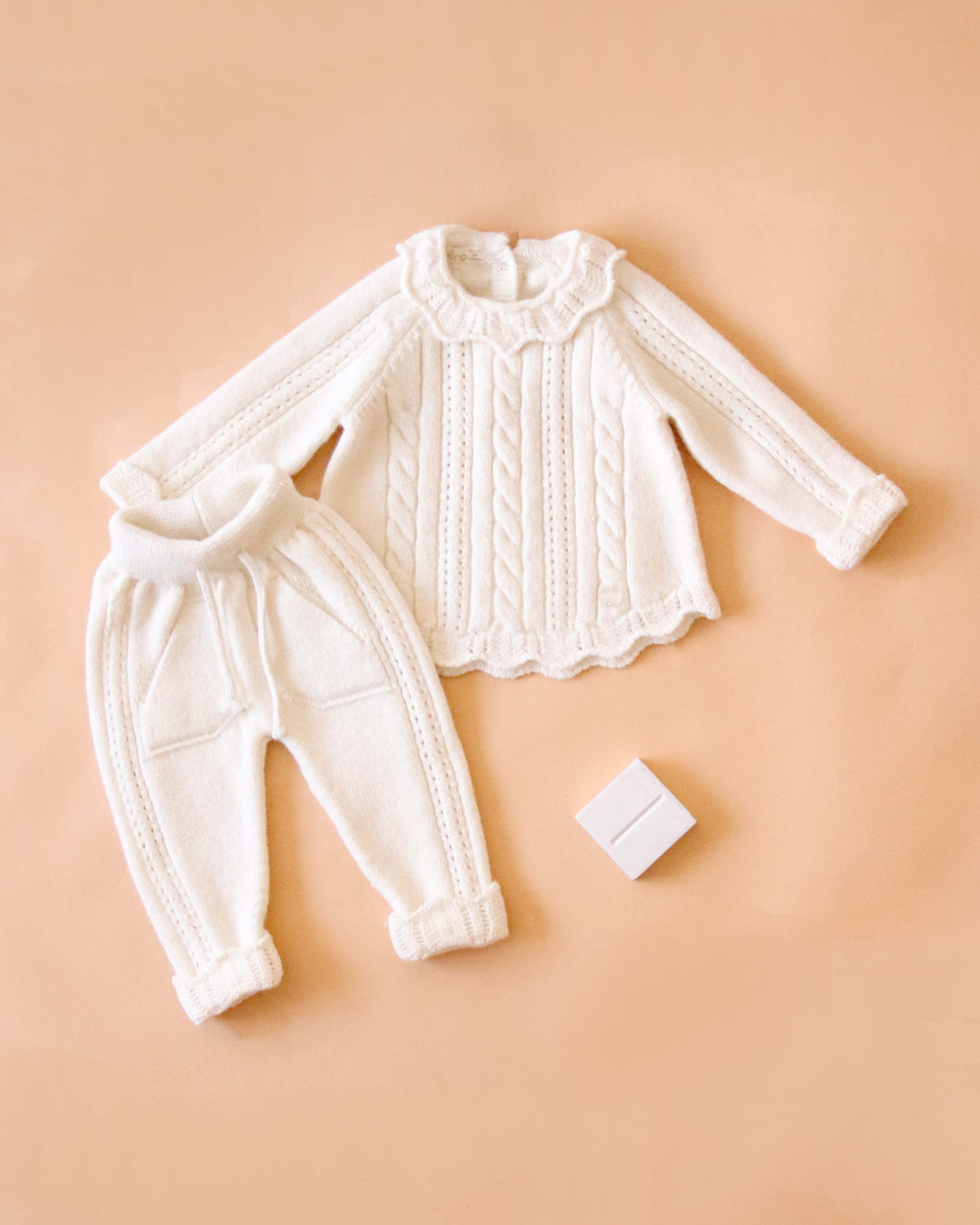 9564-I  Girls Ivory Knitted Set (Pack 4)