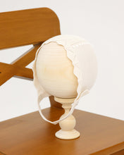 Cargar imagen en el visor de la galería, 1120 white Baby Girl Hat
