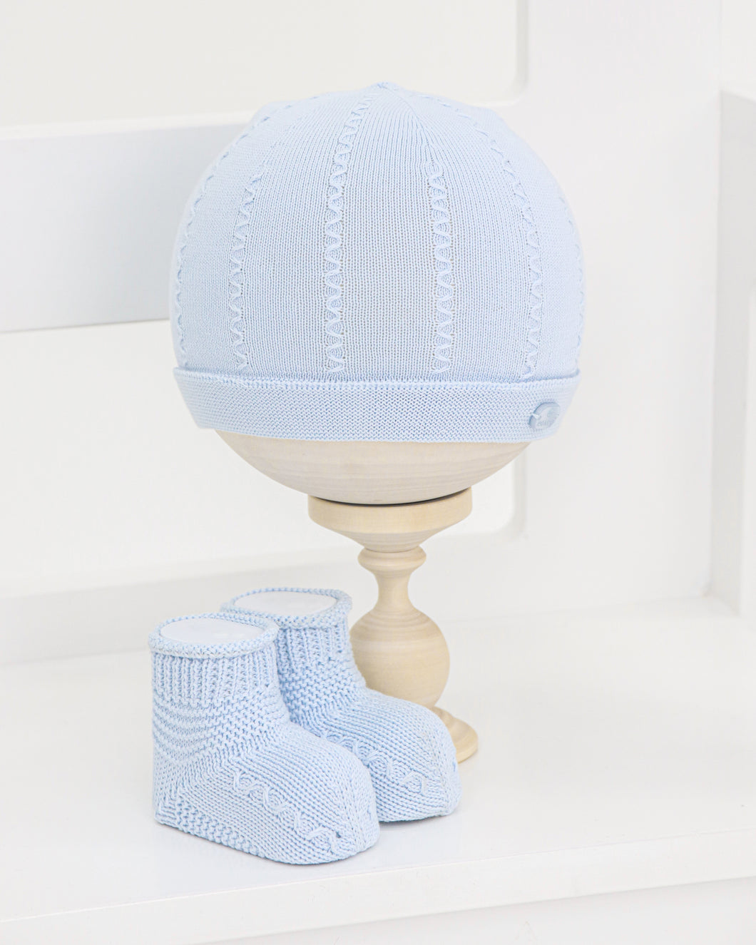 1315  Baby Boy Hat And Booties
