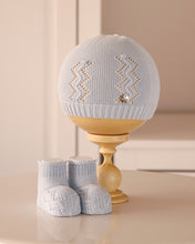 Cargar imagen en el visor de la galería, 1325 beige Baby Boy Hat And Booties
