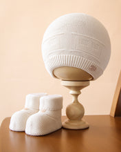 Load image into Gallery viewer, 1334  Beige Baby Boy Hat And Booties
