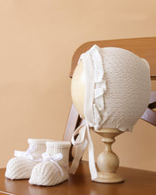 Load image into Gallery viewer, 1335 white Baby Girl Hat And Booties
