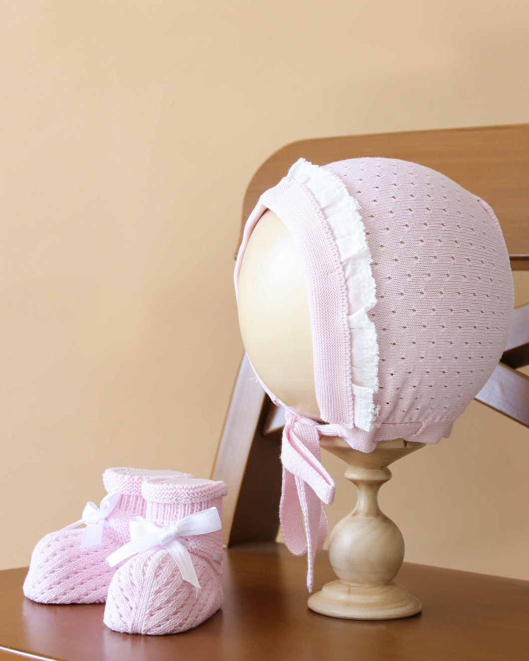 1335 pink Baby Girl Hat And Booties
