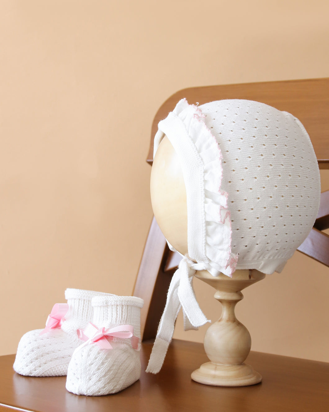 1335 white Baby Girl Hat And Booties