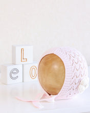 Cargar imagen en el visor de la galería, 1112 Pink White Baby Girl Hat
