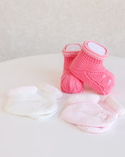 Load image into Gallery viewer, 1207-P Newborn Baby Pink Booties
